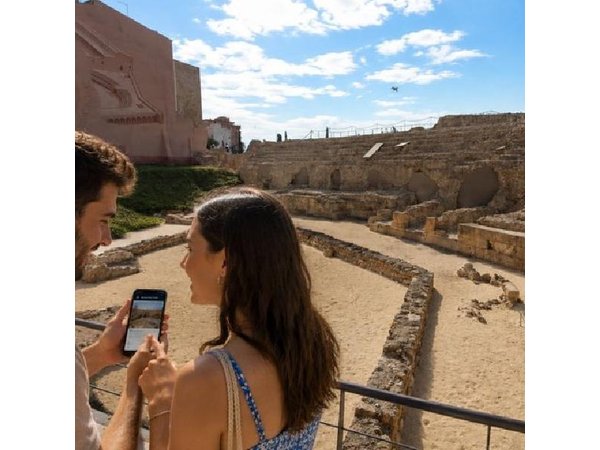 Tarragona Scavenger Hunt & Highlights Self-Guided Walking Tour