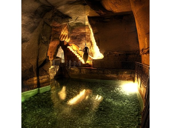 Naples: City Center Walking Tour with Underground Naples