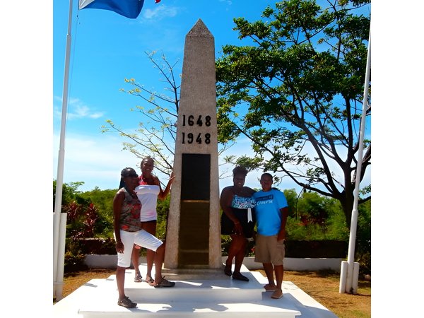 Shore Excursion: Philipsburg to Marigot Sightseeing Tour