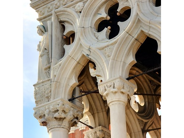 Venice Highlights:Doge's Palace,St. Mark's Basilica,Walking Tour