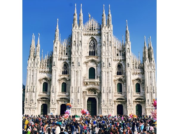Skip the Line: Milan Duomo and Rooftop Tour for Kids and Families