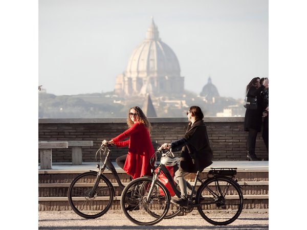 Panoramic Rome Off-the-beaten-track Tour with Cannondale Ebike