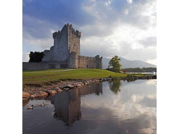 Private Ring of Kerry Highlights Tour from Cork, Car or Minibus