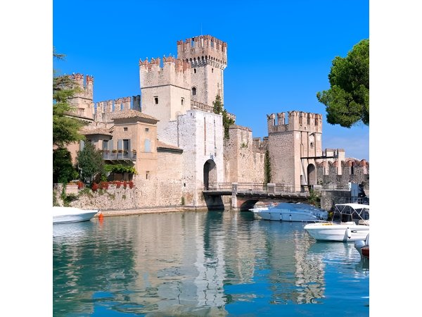Full-Day Lake Garda and Desenzano del Garda from Milan - small group tour