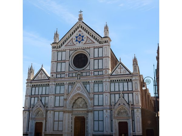 Private Guided Visit Florence's Santa Croce Basilica and Ancient Leather School