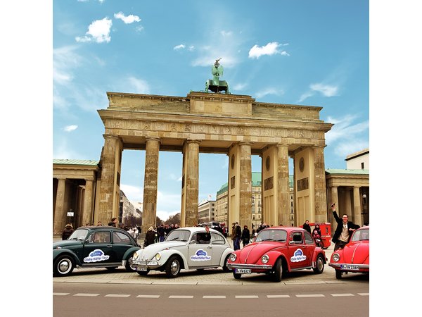 Private 4h Berlin Discovery Tour in an Oldtimer Volkswagen Beetle