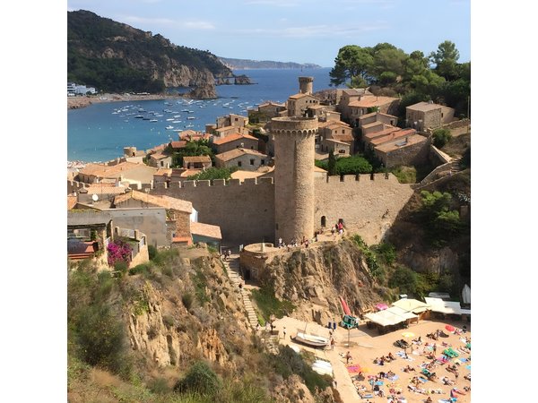 Costa Brava Hike & Tossa de Mar: Small Group Tour from Barcelona