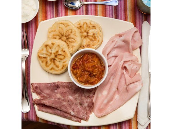 Cesarine: Dining & Cooking Demo at Local's Home in Bologna