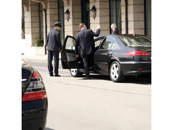 Paris Private Chauffeur at Disposal