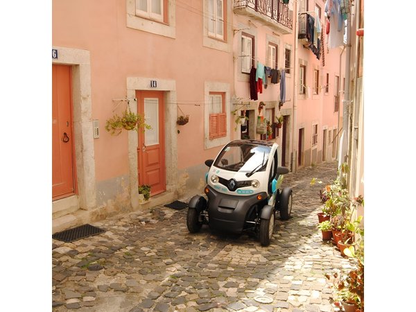Electric Car Tour of Lisbon Old Town and Belém with GPS Audio Guide