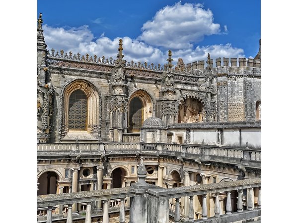 Medieval Knights Templar and Alcobaça Private Day Trip from Lisbon