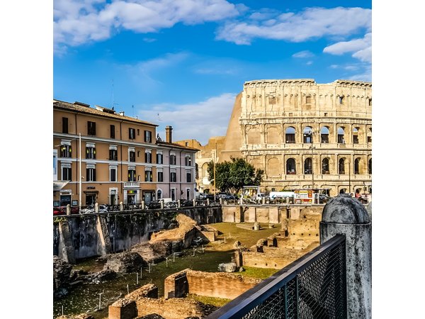 Private 4 Hours City Tour of Colosseum and Rome Highlights