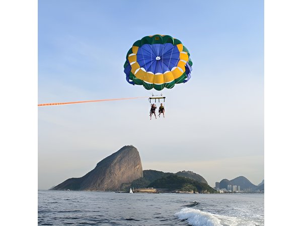Parasailing in Rio de Janeiro with Hotel pick-up and drop-off