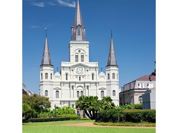 Oak Alley Plantation and New Orleans City Tour