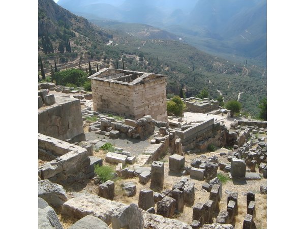 Delphi, Hosios Loukas Monastery full day private tour from Athens