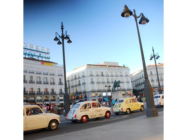 Touristic tour by classic car around Madrid