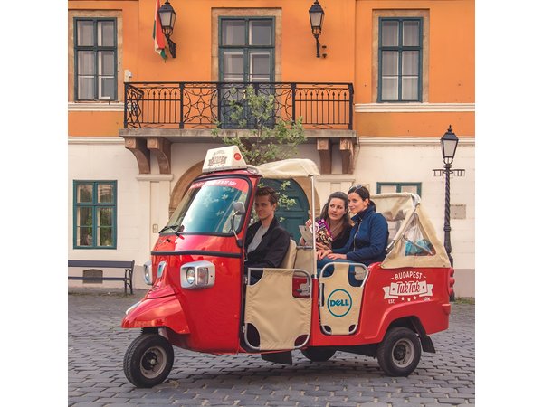 Budapest TukTuk Private Tour with Goulash Soup in the Downtown