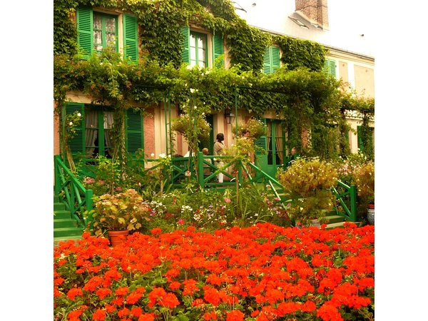 Private Car Trip to Giverny Garden from Paris
