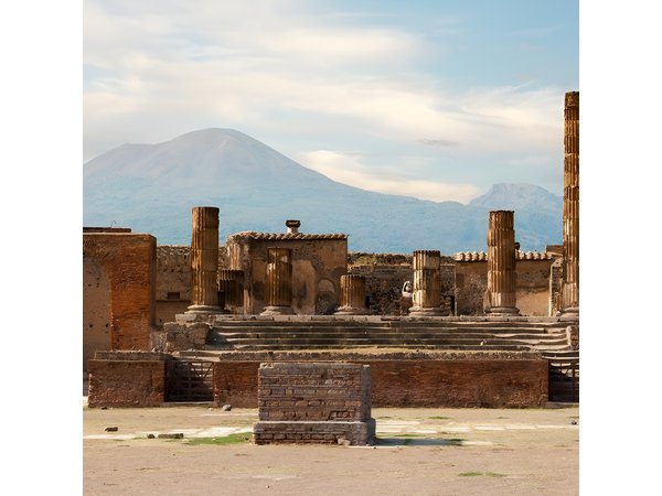 Private Guided Tour from Rome to Pompeii