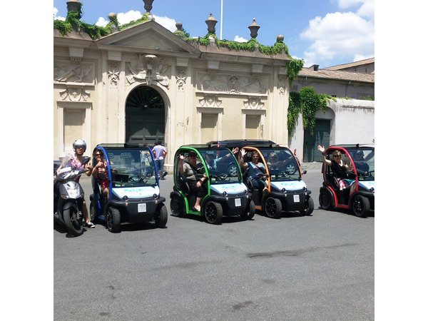 Private Tour to the Musts of Rome with e-Buggy