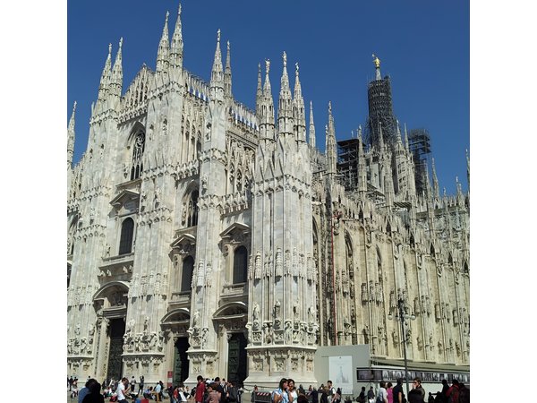 Milan, a city of art an history. Classic tour of Milan