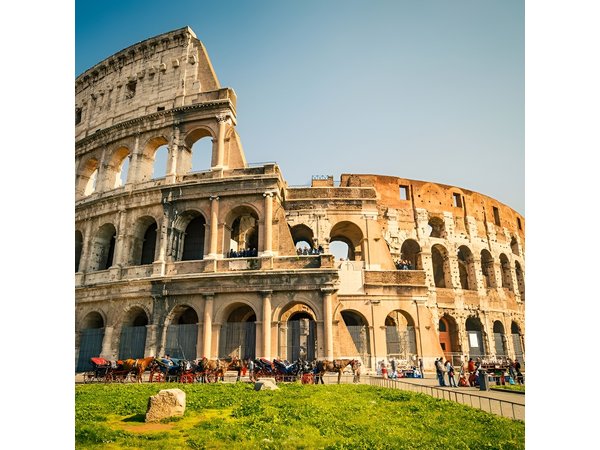 Private tour in Rome with an Electric bike and Local Food