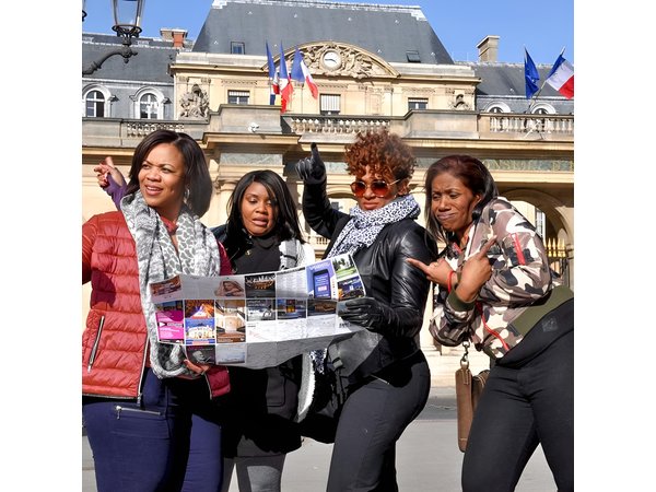 Paris Private Walking Tour with a Personal Photographer