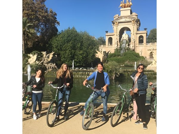 Highlights of Barcelona - Sunset Private Bike Tour with Cava