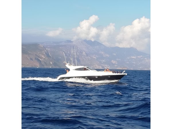 Private Cruise from Naples to Capri and Amalfi Coast - yacht 50'