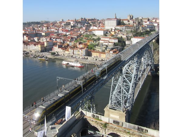 Private Tour in Porto Main Highlights with Traditional Lunch