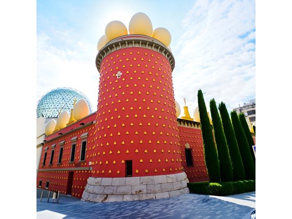 Private Dalí Museum and Tour from Barcelona