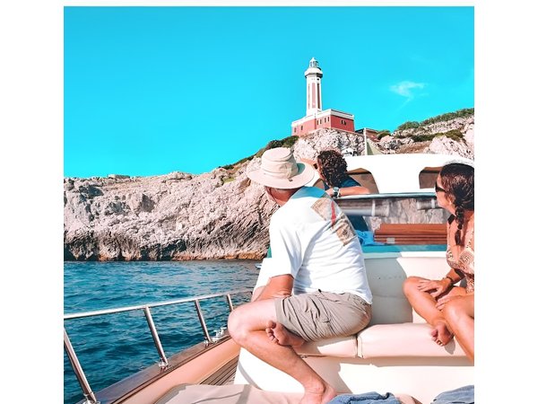 Private boat tour among the wonders of Capri and Positano