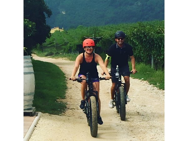Bike Station Valpolicella: E-bike tour & Amarone Tasting