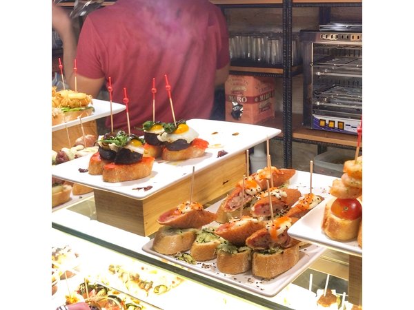 Barcelona Food Tour: Market & Gothic Quarter with Expert Guide