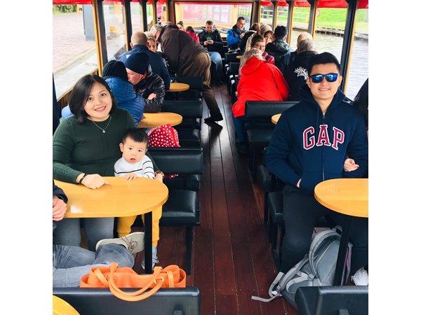 Private Day Trip from Amsterdam to Giethoorn including boat tour