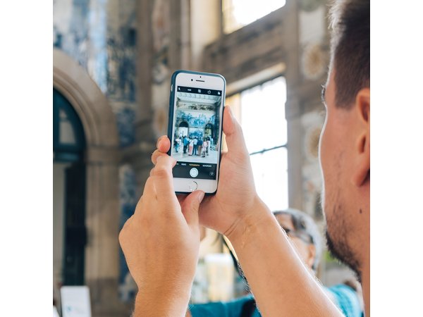 Mobile Photography through Porto hidden streets