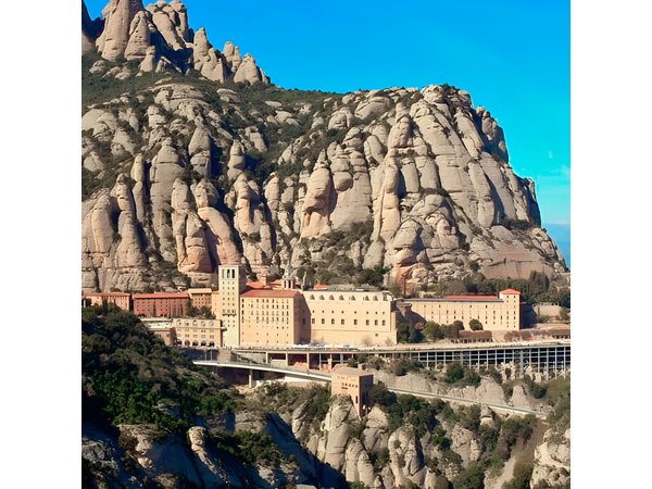 Barcelona to Montserrat Monastery: Tour, Transfers & Basilica