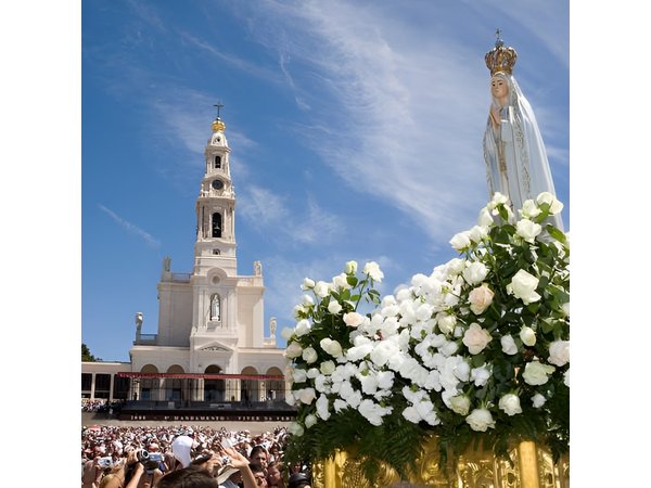 Fátima - Full Day Private Guided Tour from Lisbon by minivan
