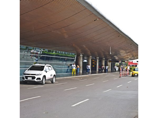 Private shuttle from Cartagena Airport to Santa Marta city
