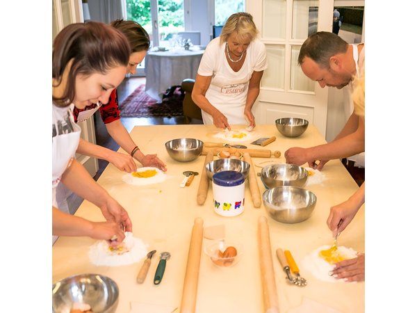 Cesarine: Small group Pasta and Tiramisu class in Verona