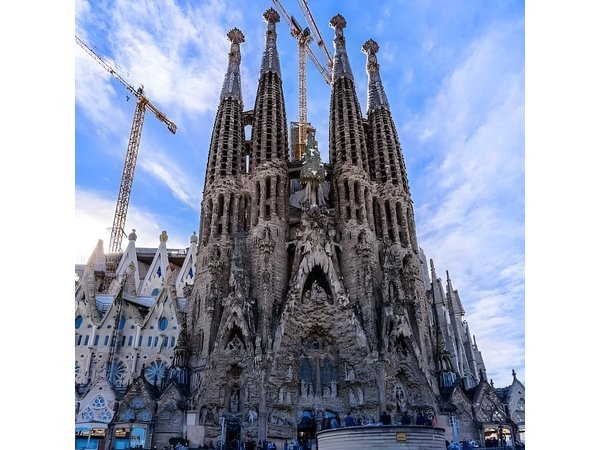Barcelona Highlights Private Guided Tour