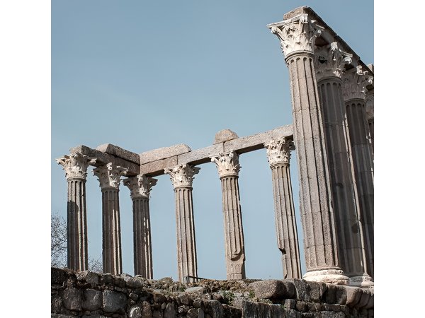 From Lisbon to Alentejo: Évora and Megaliths Full-Day Group Tour