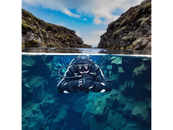 Silfra: Diving Between Tectonic Plates and Pick Up from Reykjavik