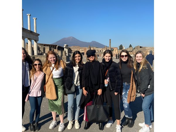All-Inclusive Pompeii Tour with Guide, Lunch and Ticket from Rome