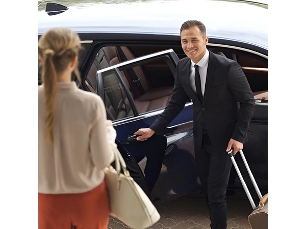 Alhambra Private Tour from Marbella: with Transport and skip-the-line tickets