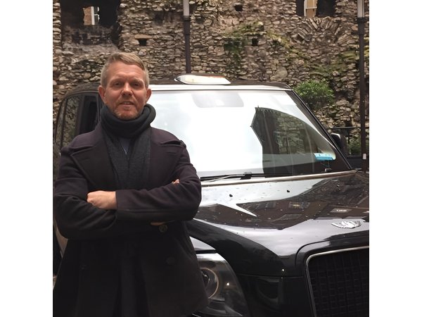 Heathrow Airport Pickup & Tour