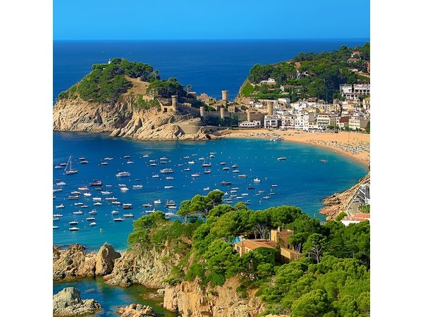 From Barcelona : Girona and Costa Brava Day Trip (VIP Small Group)