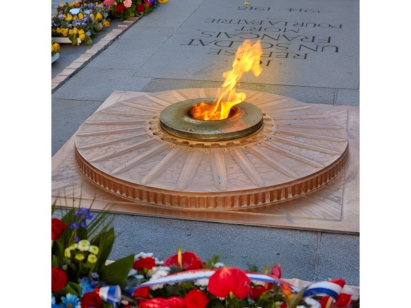 Half-Day Private Guided Walking Historic WW2 Tour of Paris