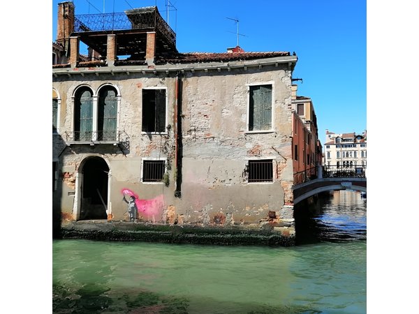 Off the Beaten Path Walk in Venice