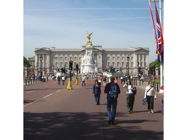 Half day London Private Tour in Executive Luxury Vehicle